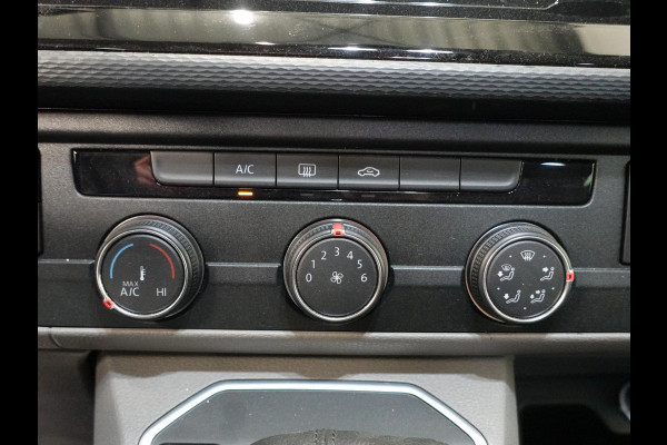 Volkswagen Transporter 2.0TDI L2H1 150PK Highline Dubbele Cabine Automaat Airco ACC Camera Parkeersensoren Trekhaak