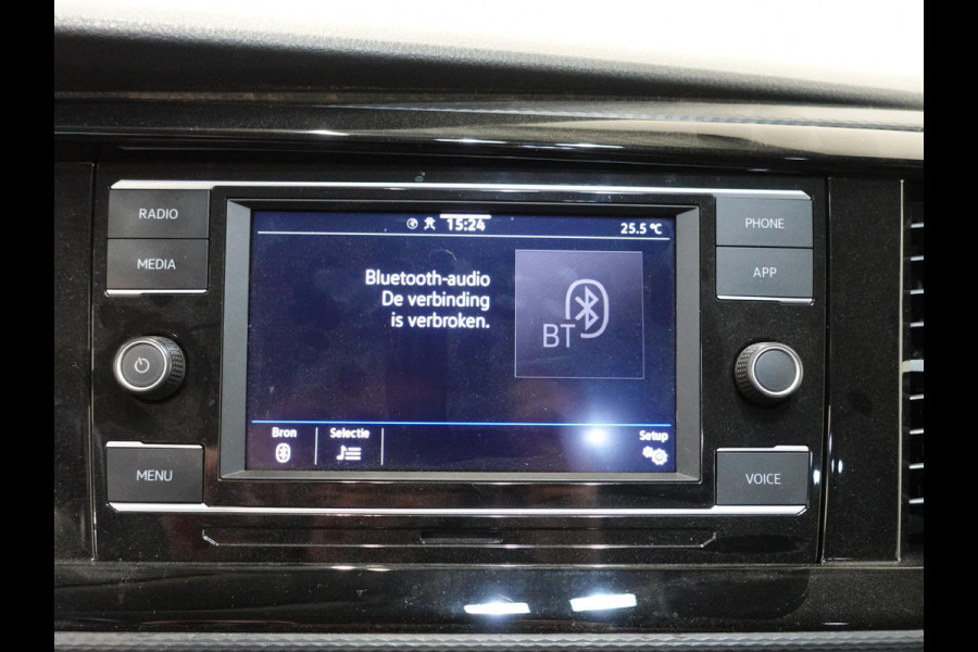 Volkswagen Transporter 2.0TDI L2H1 150PK Highline Dubbele Cabine Automaat Airco ACC Camera Parkeersensoren Trekhaak