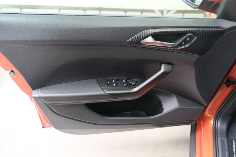 Volkswagen T-Cross 1.0 TSI Life - N.A.P. Airco, Cruise, PDC, Carplay.