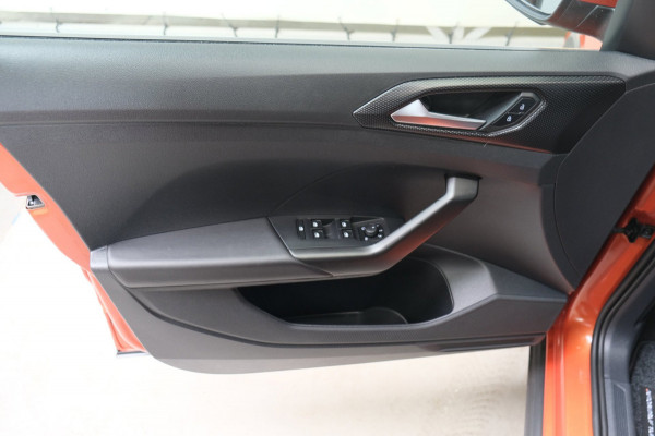 Volkswagen T-Cross 1.0 TSI Life - N.A.P. Airco, Cruise, PDC, Carplay.