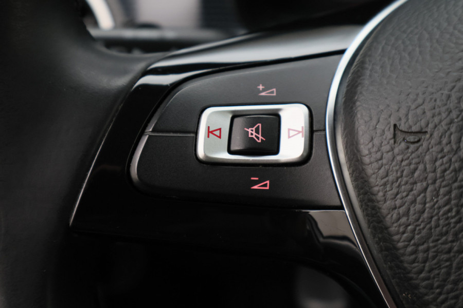 Volkswagen up! 1.0 BMT move up! Camera, Cruise, DAB, Airco, PDC