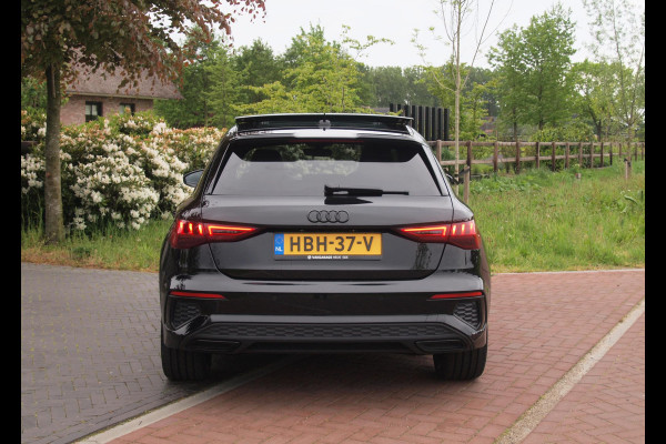 Audi A3 Sportback 45 TFSI e S edition Competition | Panoramadak | RS stoelen | Black optic pakket |