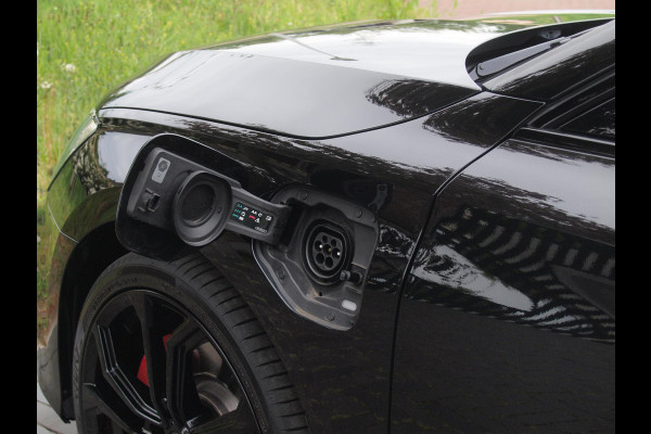 Audi A3 Sportback 45 TFSI e S edition Competition | Panoramadak | RS stoelen | Black optic pakket |