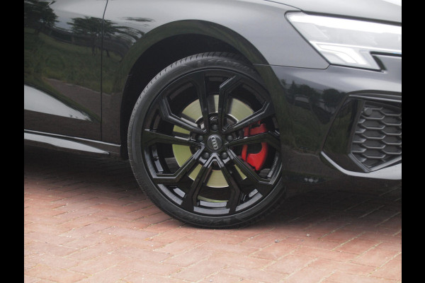 Audi A3 Sportback 45 TFSI e S edition Competition | Panoramadak | RS stoelen | Black optic pakket |