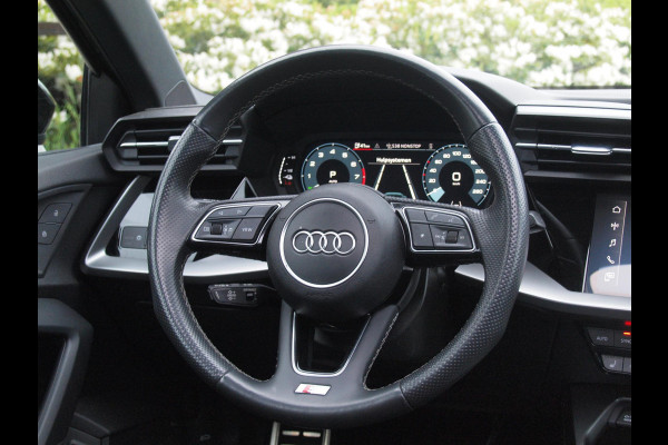 Audi A3 Sportback 45 TFSI e S edition Competition | Panoramadak | RS stoelen | Black optic pakket |