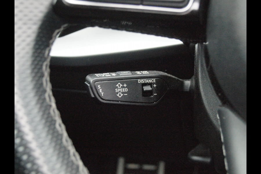 Audi A3 Sportback 45 TFSI e S edition Competition | Panoramadak | RS stoelen | Black optic pakket |