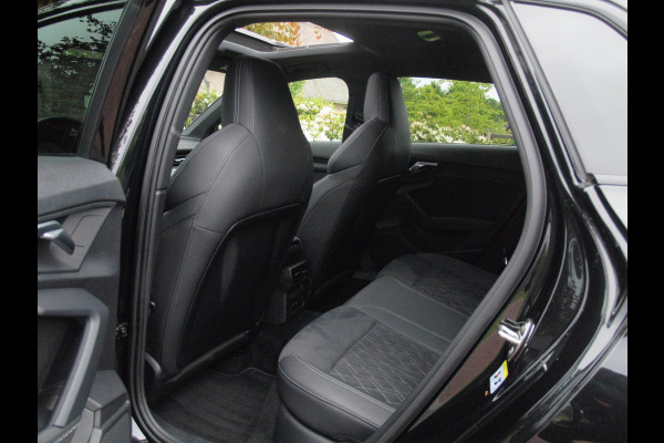 Audi A3 Sportback 45 TFSI e S edition Competition | Panoramadak | RS stoelen | Black optic pakket |
