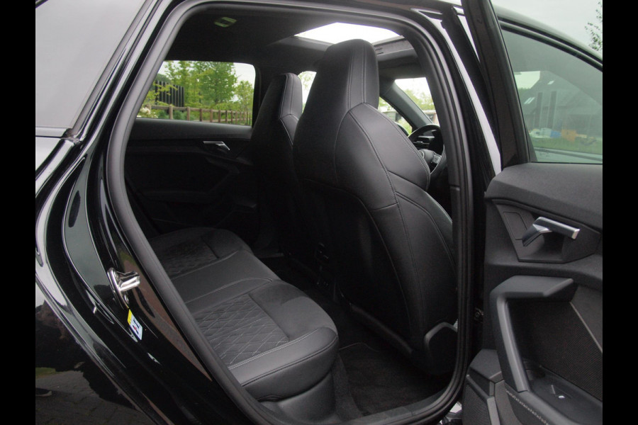 Audi A3 Sportback 45 TFSI e S edition Competition | Panoramadak | RS stoelen | Black optic pakket |
