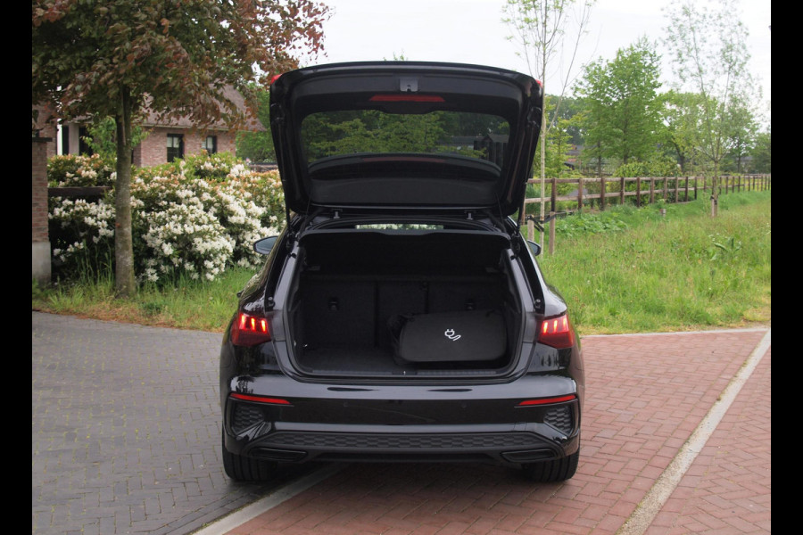 Audi A3 Sportback 45 TFSI e S edition Competition | Panoramadak | RS stoelen | Black optic pakket |