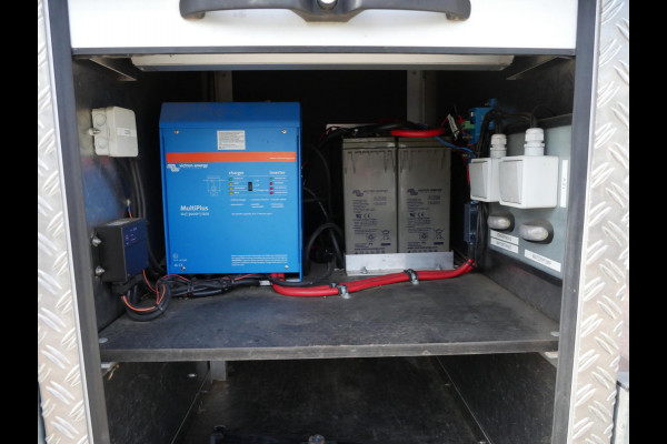 Iveco Daily 50C15 3.0 150PK, Airco, Open laadbak, Dubbel lucht, Fassi F50 laadkraan, Rijbewijs C1