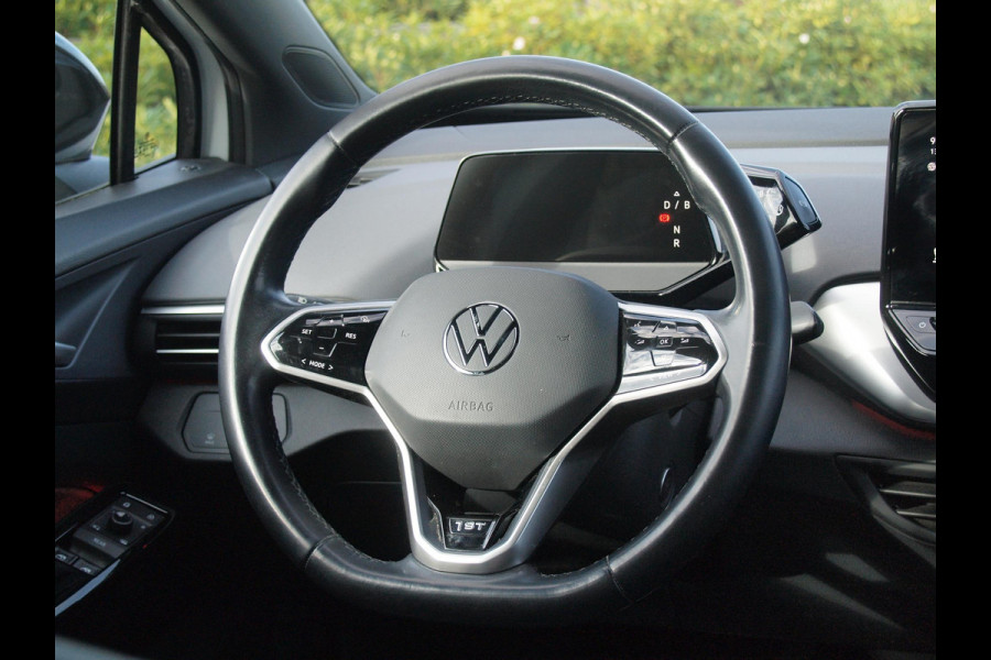 Volkswagen ID.4 First 77 kWh | Camera | Trekhaak | Sfeerverlichting | Apple Carplay | Cruise Control |