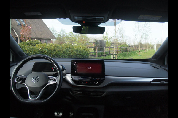 Volkswagen ID.4 First 77 kWh | Camera | Trekhaak | Sfeerverlichting | Apple Carplay | Cruise Control |
