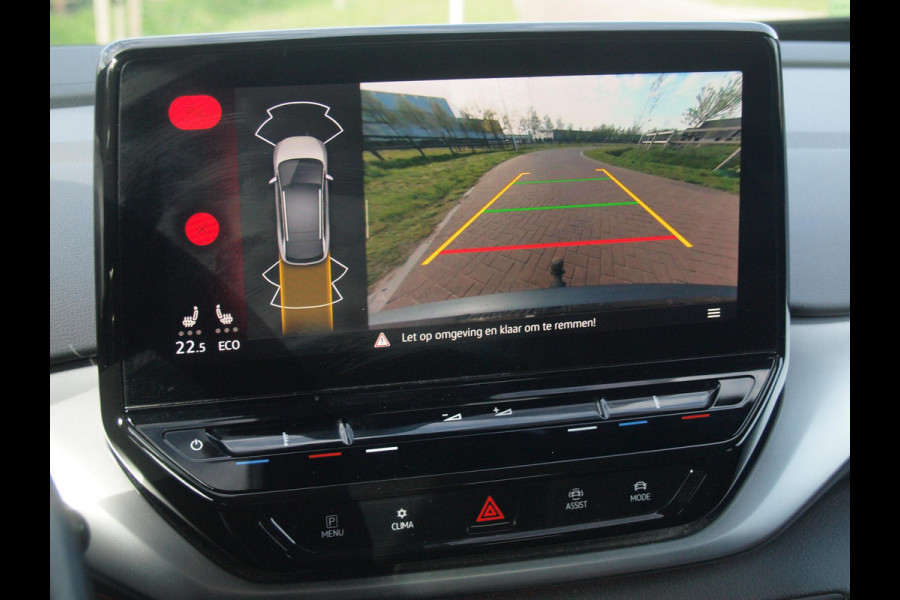 Volkswagen ID.4 First 77 kWh | Camera | Trekhaak | Sfeerverlichting | Apple Carplay | Cruise Control |