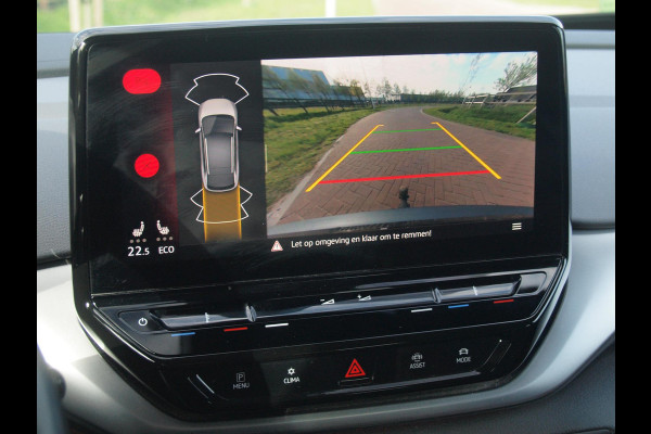 Volkswagen ID.4 First 77 kWh | Camera | Trekhaak | Sfeerverlichting | Apple Carplay | Cruise Control |