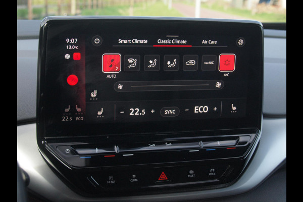 Volkswagen ID.4 First 77 kWh | Camera | Trekhaak | Sfeerverlichting | Apple Carplay | Cruise Control |