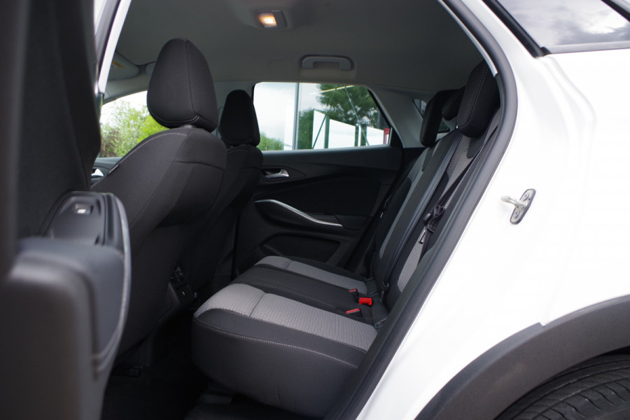 Opel Grandland X 1.2 Turbo 130 PK Edition, Camera, Stoelverwarming, Navigatie