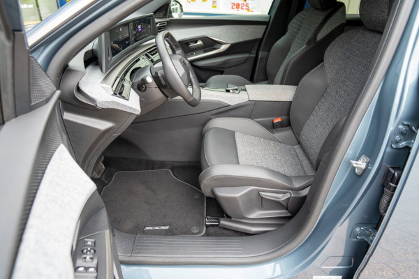 Peugeot 3008 1.2 Hybrid 136 Allure|Prijs rijklaar incl. 12 mnd garantie| Camera Carplay DAB parkeersensoren achter LMV LED