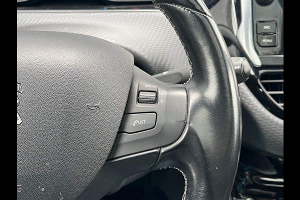 Peugeot 2008 BWJ 2018 | 1.2PT 111PK Allure AUTOMAAT | TREKHAAK | PANO DAK | CLIMA | NAVI | CAMERA A | LEDER/STOF | CARPLAY |