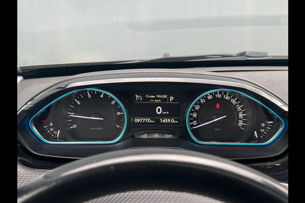 Peugeot 2008 BWJ 2018 | 1.2PT 111PK Allure AUTOMAAT | TREKHAAK | PANO DAK | CLIMA | NAVI | CAMERA A | LEDER/STOF | CARPLAY |
