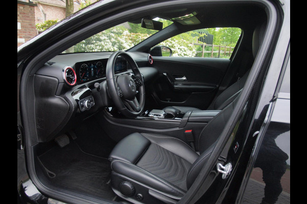 Mercedes-Benz A-Klasse 200 Launch Edition | Camera | Trekhaak | Automaat | Apple Carplay | Virtual Cockpit |