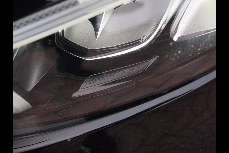 Mercedes-Benz A-Klasse 200 Launch Edition | Camera | Trekhaak | Automaat | Apple Carplay | Virtual Cockpit |