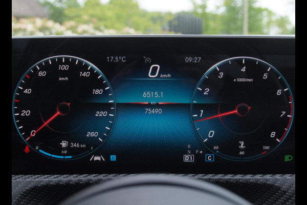 Mercedes-Benz A-Klasse 200 Launch Edition | Camera | Trekhaak | Automaat | Apple Carplay | Virtual Cockpit |