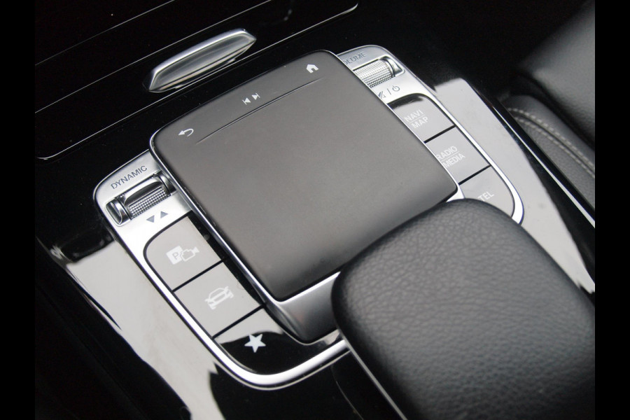 Mercedes-Benz A-Klasse 200 Launch Edition | Camera | Trekhaak | Automaat | Apple Carplay | Virtual Cockpit |
