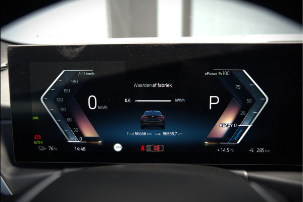 BMW i4 eDrive40 84 kWh | Stoelverwarming | Stuurverwarming | Apple Carplay | Adaptive Cruise Control | Memory Seat | Trekhaak | Camera | Parkeersensoren | Navigatie | Ambiance Verlichting | HIFI | SOH 96.52% |