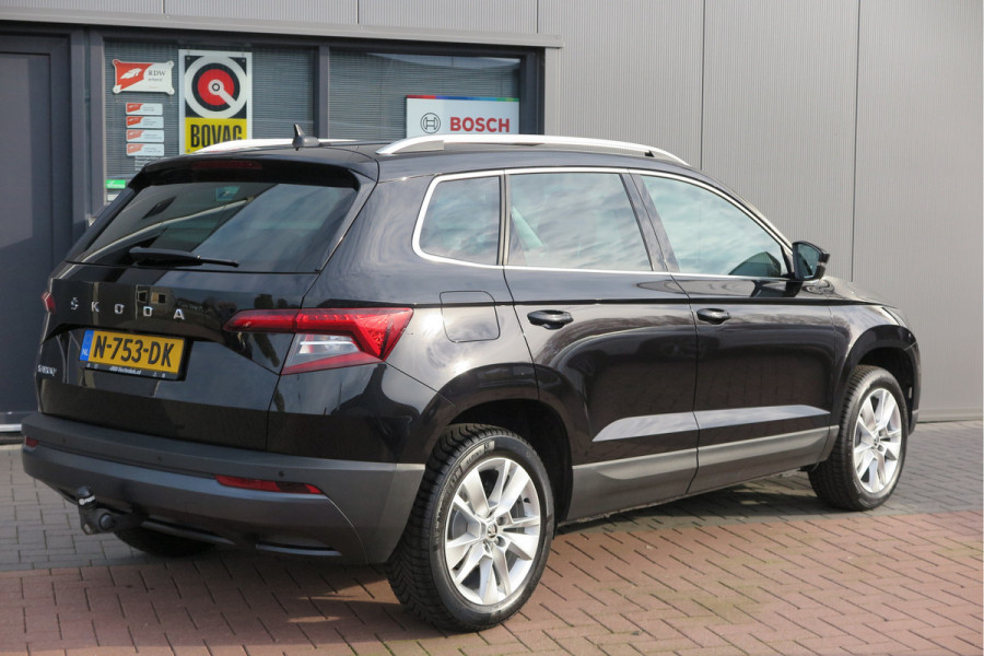 Škoda Karoq 1.5 TSI 150pk DSG ACT Business Edition Plus Trekhaak ,Side assist , Lane assist , Adaptive cruise, Stoelverwarming ,Navi, PDC , Camera etc. .