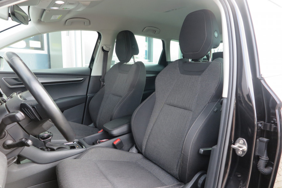 Škoda Karoq 1.5 TSI 150pk DSG ACT Business Edition Plus Trekhaak ,Side assist , Lane assist , Adaptive cruise, Stoelverwarming ,Navi, PDC , Camera etc. .