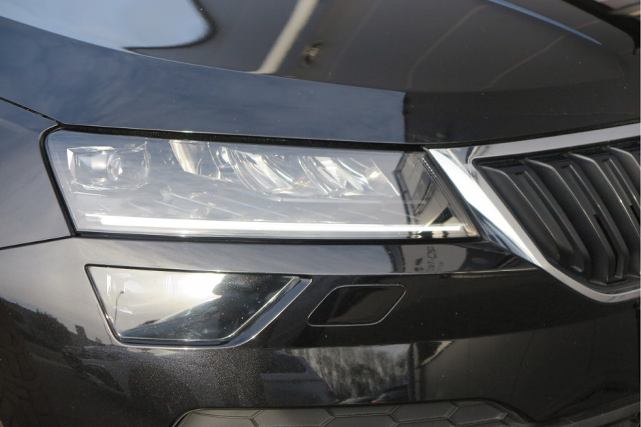 Škoda Karoq 1.5 TSI 150pk DSG ACT Business Edition Plus Trekhaak ,Side assist , Lane assist , Adaptive cruise, Stoelverwarming ,Navi, PDC , Camera etc. .