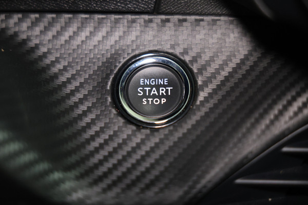 Peugeot 2008 1.2 PureTech GT AVM AUTOMAAT NAVI LANE DAB CLIMA "23