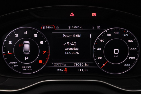 Audi Q5 2.0 TFSI quattro Sport S Line Black Edition QUANTUM GRIJS Head up Leder Panorama dak