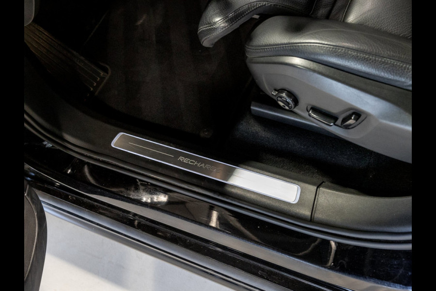 Volvo XC90 2.0 T8 Recharge AWD R-Design 7 zitter / 390pk / Trekhaak / Leder / Stoel en stuur verwarming /