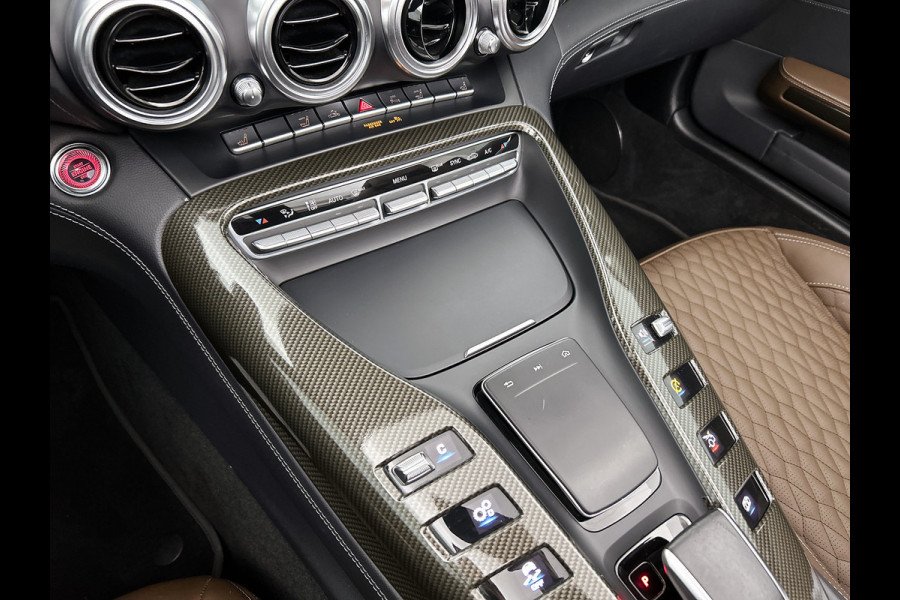 Mercedes-Benz AMG GT Roadster 4.0 Premium | 476 pk | V8 | Airscarf | Distronic | AMG sportuitlaat inschakelbaar | Car Play | Inclusief 12 Maanden Garantie.