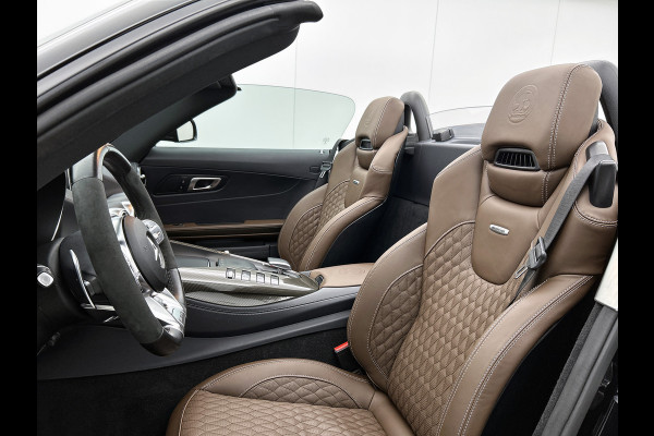 Mercedes-Benz AMG GT Roadster 4.0 Premium | 476 pk | V8 | Airscarf | Distronic | AMG sportuitlaat inschakelbaar | Car Play | Inclusief 12 Maanden Garantie.