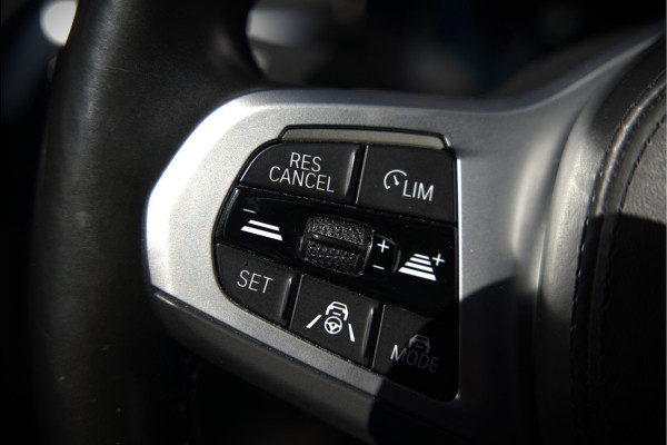 BMW 5 Serie 520e Business Edition Plus M Sport | M Performance | Alvitgrau | Panoramadak | Laser | Stoelverwarming | Stuurverwarming | Camera | Adaptive Cruise Control | Apple Carplay | Navigatie | Elektrische Stoelen | SOH 89%