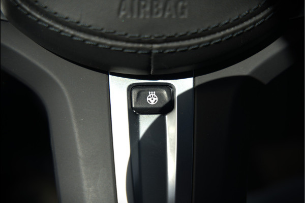 BMW 5 Serie 520e Business Edition Plus M Sport | M Performance | Alvitgrau | Panoramadak | Laser | Stoelverwarming | Stuurverwarming | Camera | Adaptive Cruise Control | Apple Carplay | Navigatie | Elektrische Stoelen | SOH 89%