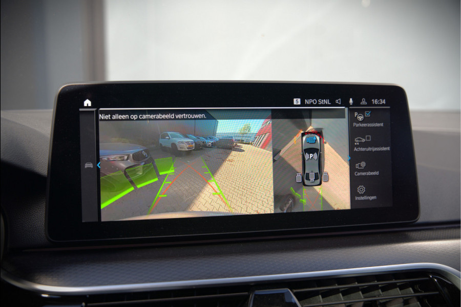 BMW 5 Serie 520e Business Edition Plus M Sport | M Performance | Alvitgrau | Panoramadak | Laser | Stoelverwarming | Stuurverwarming | Camera | Adaptive Cruise Control | Apple Carplay | Navigatie | Elektrische Stoelen | SOH 89%