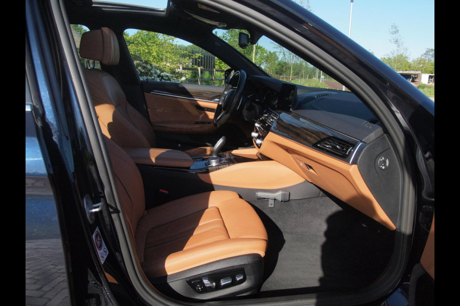 BMW 5 Serie 530i High Executive | Panoramadak | Sfeerverlichting | Apple Carplay | Cruise Control |