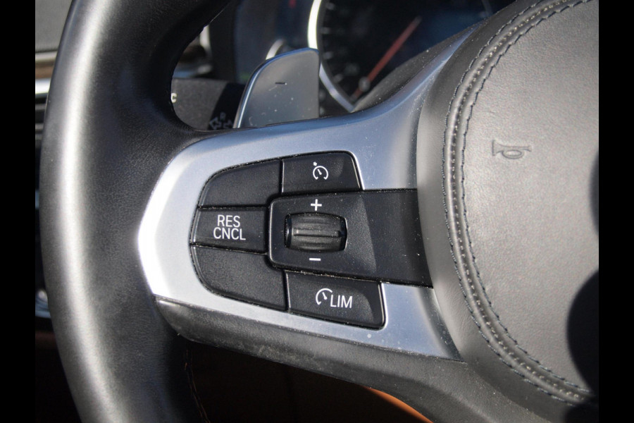 BMW 5 Serie 530i High Executive | Panoramadak | Sfeerverlichting | Apple Carplay | Cruise Control |
