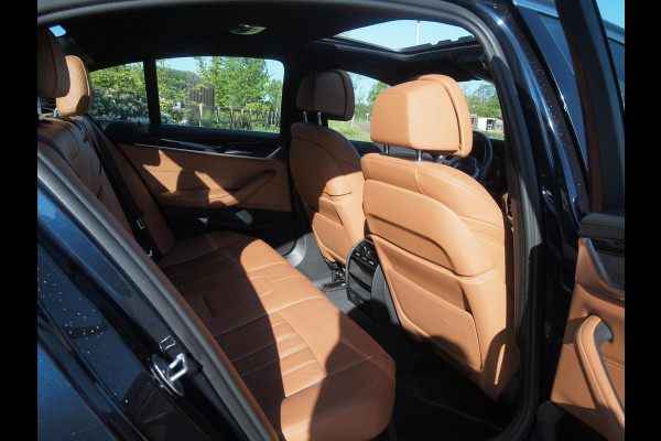BMW 5 Serie 530i High Executive | Panoramadak | Sfeerverlichting | Apple Carplay | Cruise Control |
