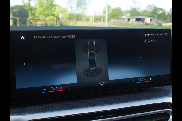 BMW 3 Serie Touring 320e M-Pakket | Panoramadak | Sfeerverlichting | Facelift |