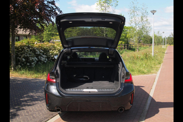 BMW 3 Serie Touring 320e M-Pakket | Panoramadak | Sfeerverlichting | Facelift |