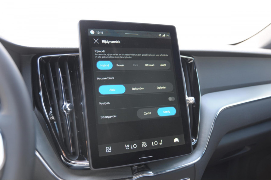 Volvo XC60 T6 350PK Automaat AWD Plus Black Edition / Elektrisch bedienbare voorstoelen met geheugen/ Stoelverwarming/ Stuurverwarming/ Harman Kardon audio/ 360 Camera/