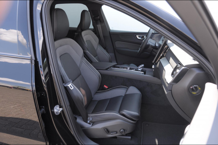 Volvo XC60 T6 350PK Automaat AWD Plus Black Edition / Elektrisch bedienbare voorstoelen met geheugen/ Stoelverwarming/ Stuurverwarming/ Harman Kardon audio/ 360 Camera/
