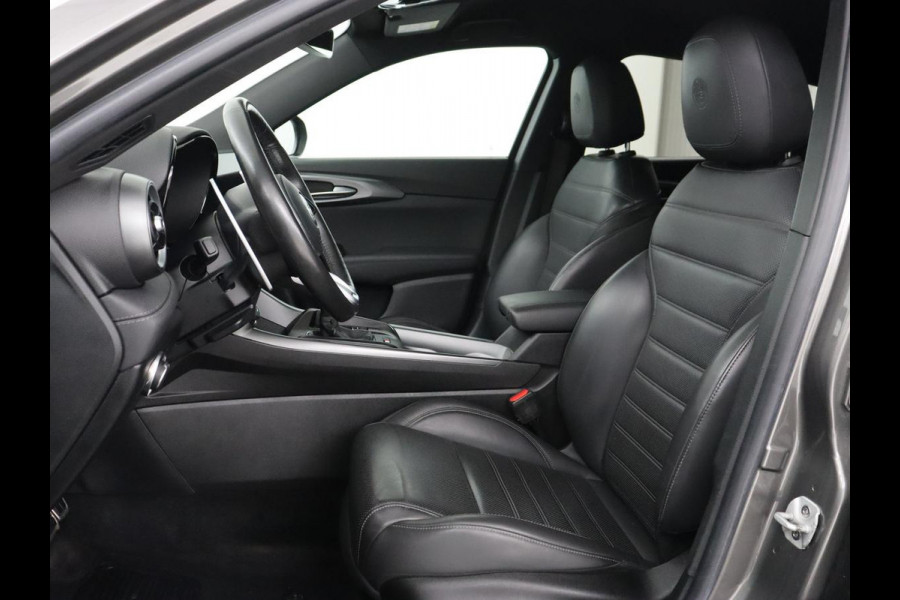 Alfa Romeo Tonale 1.5T Hybrid Edizione Speciale | Stoelventilatie | Leder | Harman/Kardon | Adaptive cruise | Matrix LED | Carplay | Camera | Stoelverwarming | Navigatie | Keyless | Stuurverwarming | Origineel NL