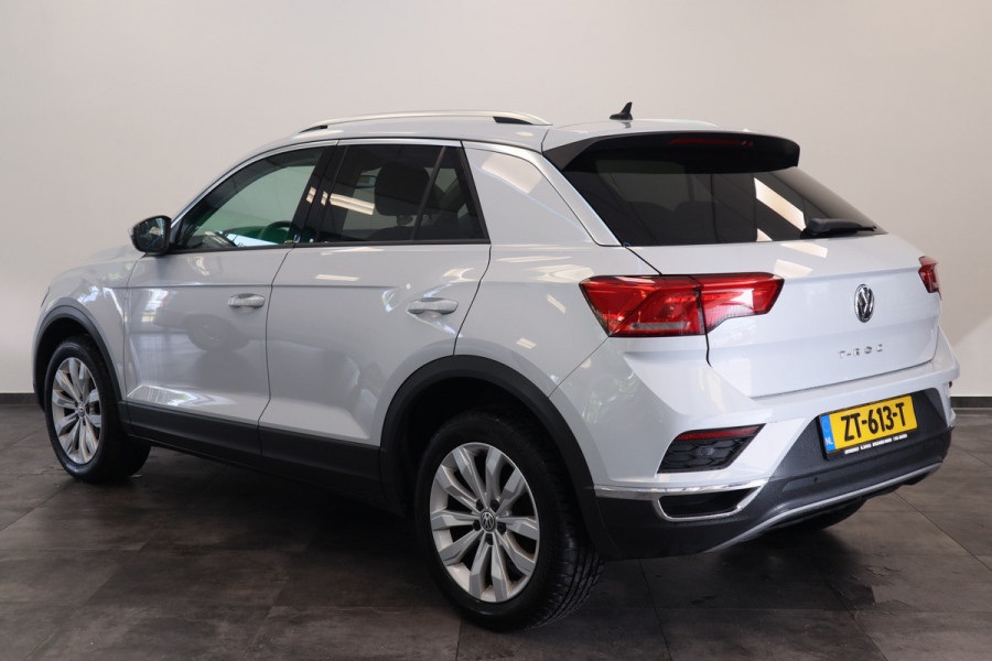 Volkswagen T-Roc 1.0 TSI Style PDC Camera ACC Navi !! 2e Pinksterdag geopend van 12:00 tot 17:00u !!