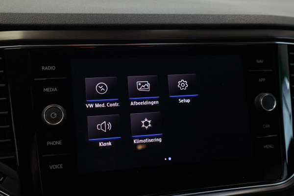 Volkswagen T-Roc 1.0 TSI Style PDC Camera ACC Navi !! 2e Pinksterdag geopend van 12:00 tot 17:00u !!