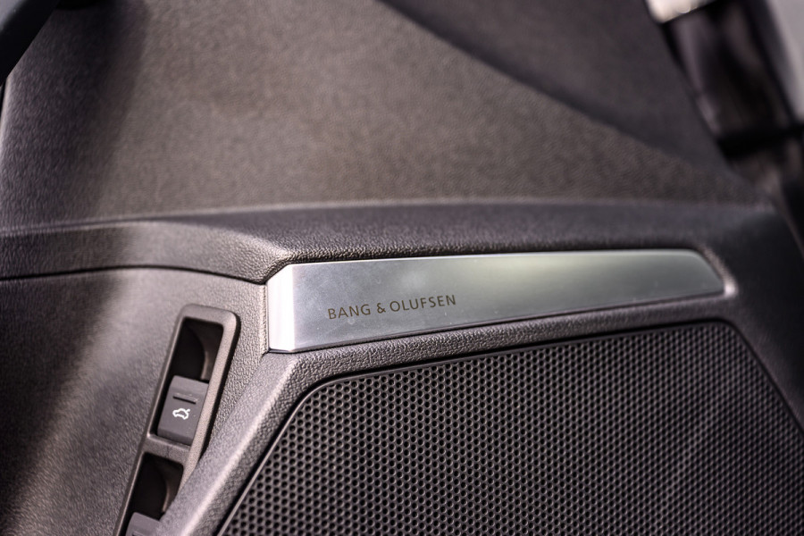 Audi A3 Sportback 45 TFSI e S edition Competition RS-Seats/Massage/245PK